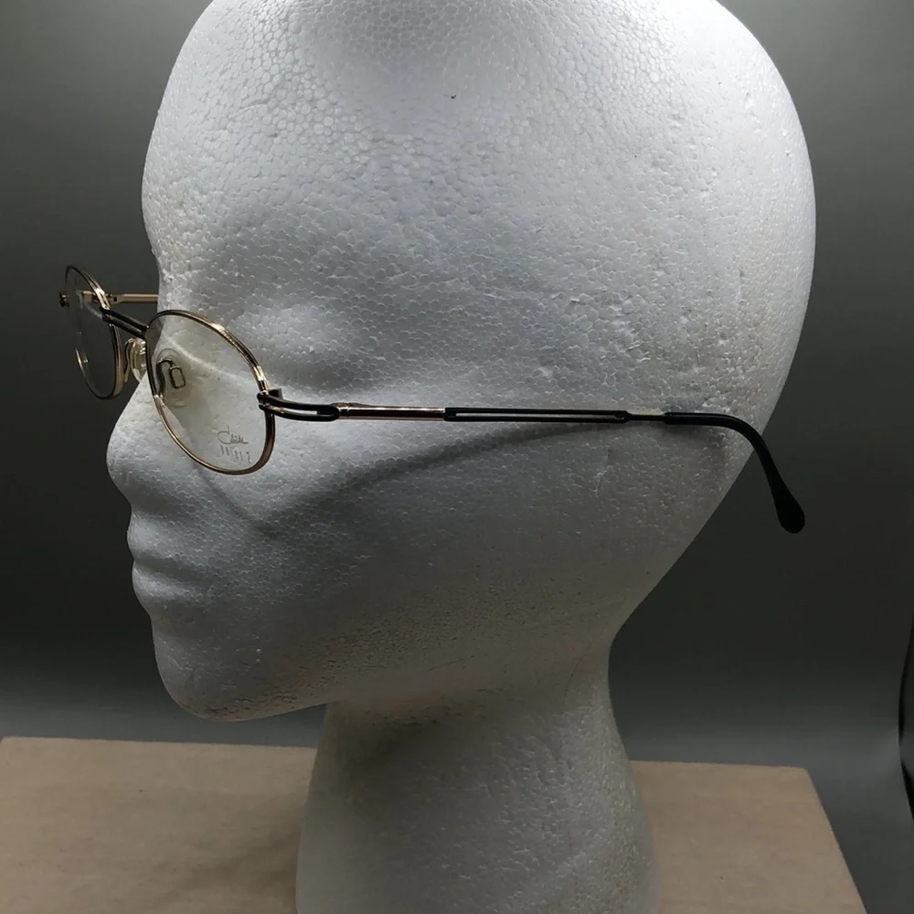 Vintage CAZAL Germany Mod1142 49-20-135 Oval Gold Full Rim Glasses Classy